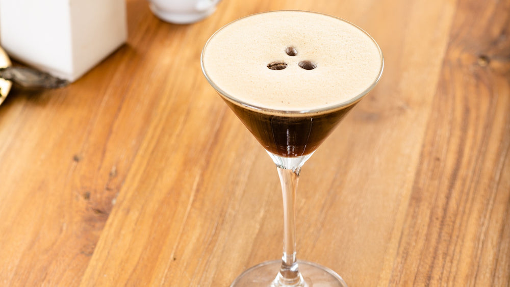 Espresso Martini resepti: Tee suosittu juoma näin | Viiniposti ...
